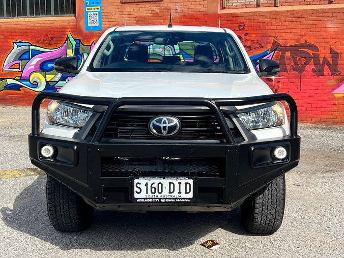 2020 Toyota Hilux SR