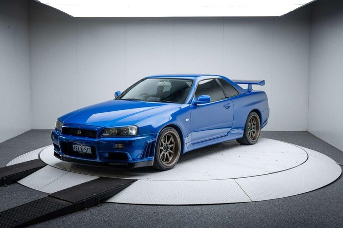 2000 Nissan Skyline