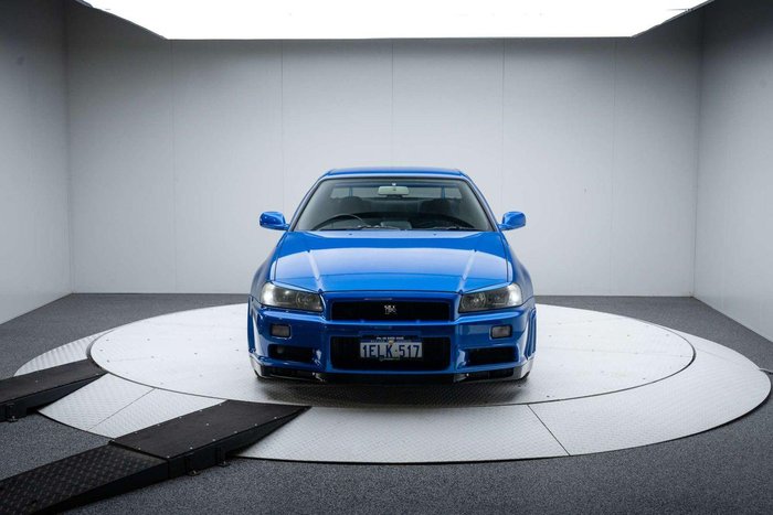 2000 Nissan Skyline