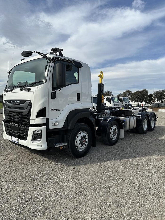 2026 Isuzu F Series FYH 320-355 AT R58