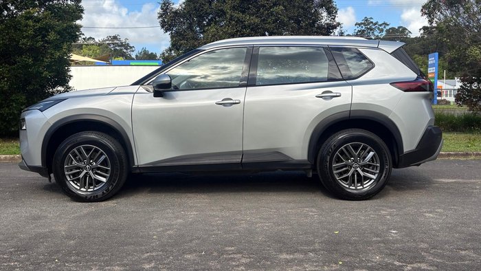 2024 Nissan X-TRAIL ST