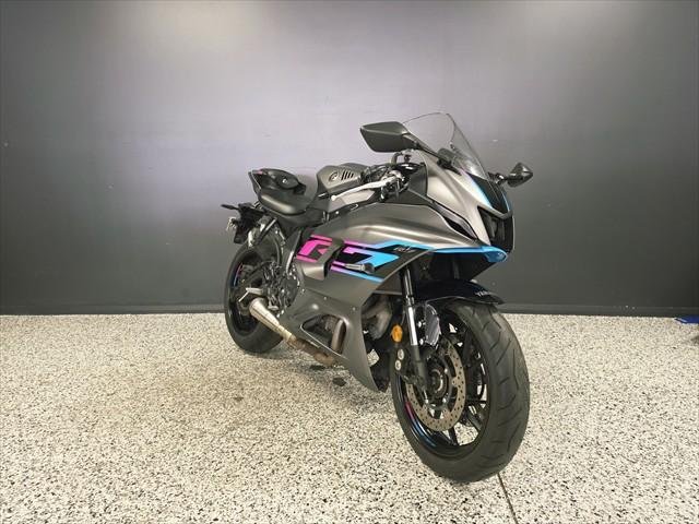 2024 Yamaha YZF-R7 LAMs