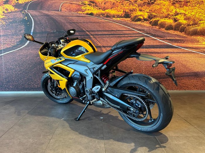 2026 Triumph Daytona 660 LAMS Daytona Yellow
