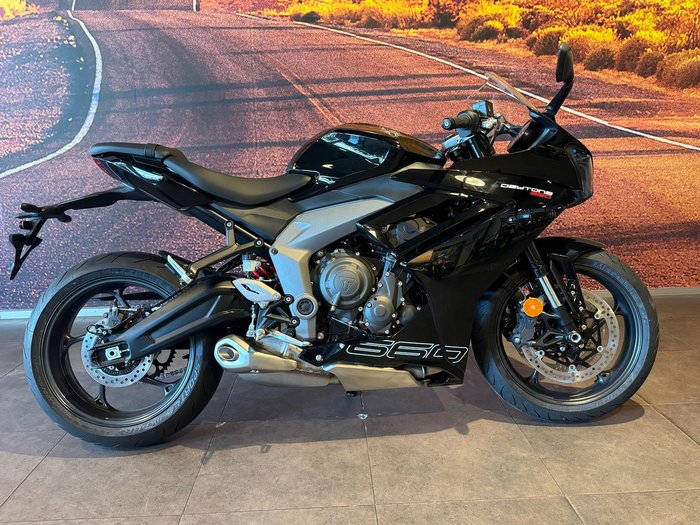 2026 Triumph Daytona 660 LAMS Daytona Yellow