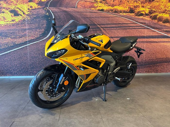 2026 Triumph Daytona 660 LAMS Daytona Yellow