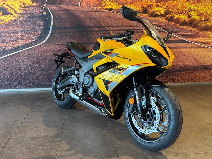 2026 Triumph Daytona 660 LAMS Daytona Yellow