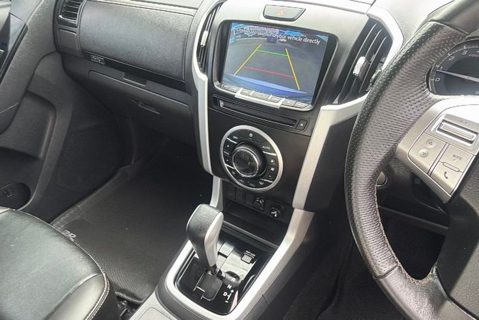 2021 Isuzu MU-X LS-T