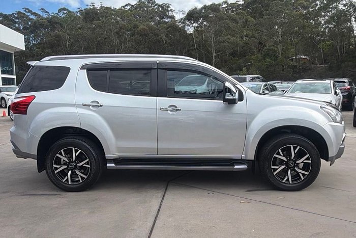 2021 Isuzu MU-X LS-T