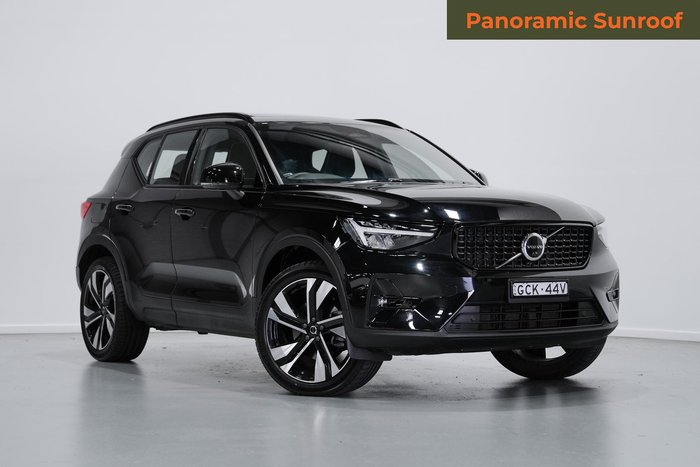 2023 Volvo XC40