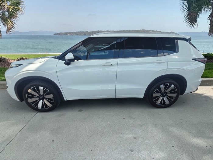 2025 Mitsubishi Outlander Exceed