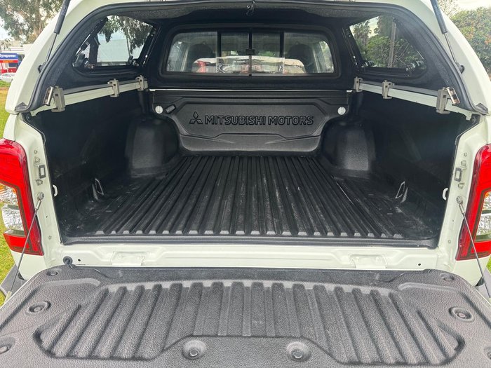 2021 Mitsubishi Triton GLS MR MY22 4X4 Dual Range White