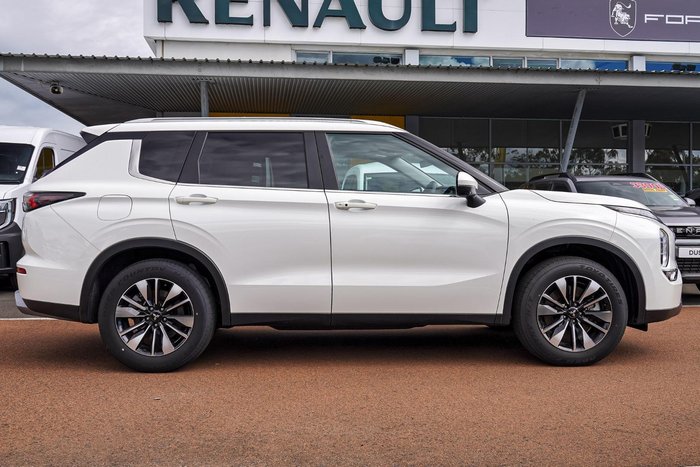 2025 Mitsubishi Outlander LS