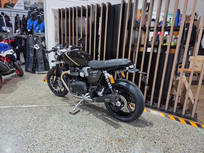 2027 Triumph 2027 Triumph 1200CC Speed Twin 1200 TFC Black