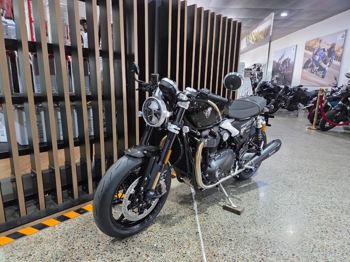 2027 Triumph 2027 Triumph 1200CC Speed Twin 1200 TFC Black