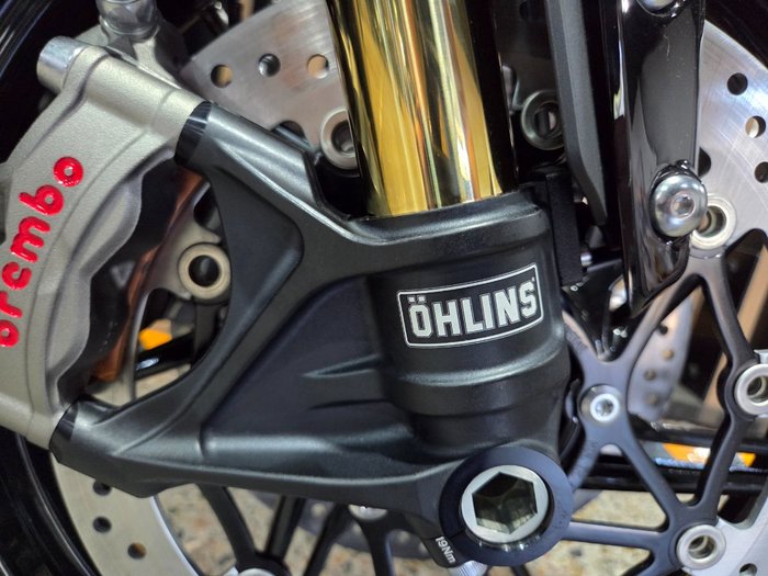 2027 Triumph 2027 Triumph 1200CC Speed Twin 1200 TFC Black