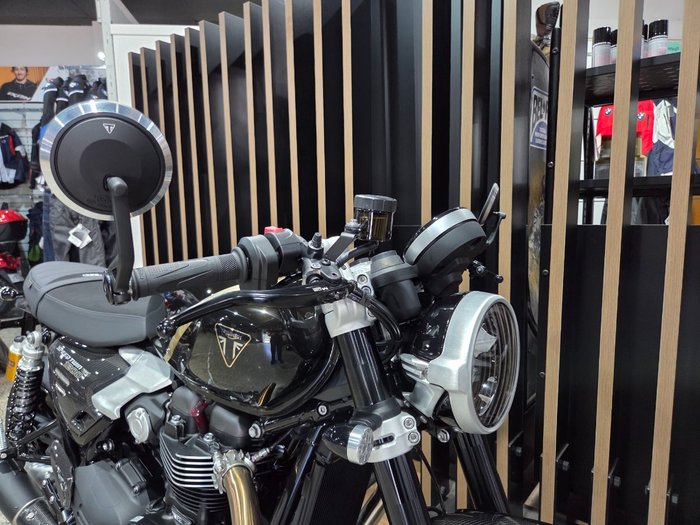 2027 Triumph 2027 Triumph 1200CC Speed Twin 1200 TFC Black