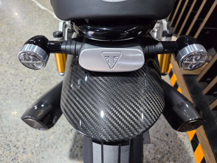 2027 Triumph 2027 Triumph 1200CC Speed Twin 1200 TFC Black