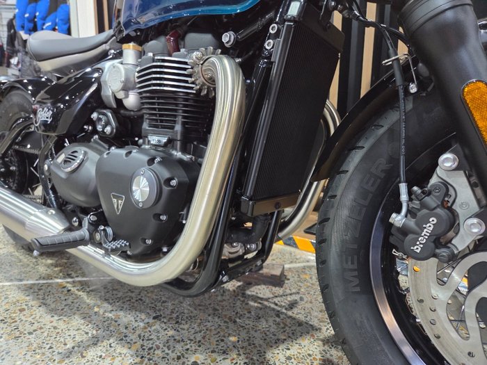 2026 Triumph BONNEVILLE BOBBER BLUE