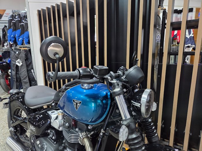 2026 Triumph BONNEVILLE BOBBER BLUE