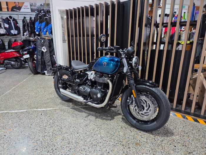 2026 Triumph BONNEVILLE BOBBER BLUE
