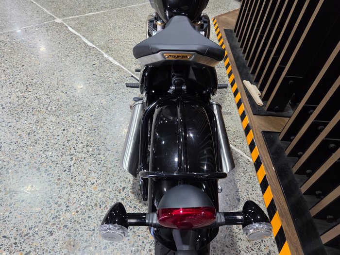 2026 Triumph BONNEVILLE BOBBER BLUE