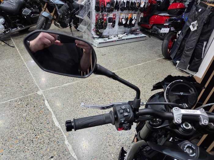 2026 Triumph TRIDENT 800 Black
