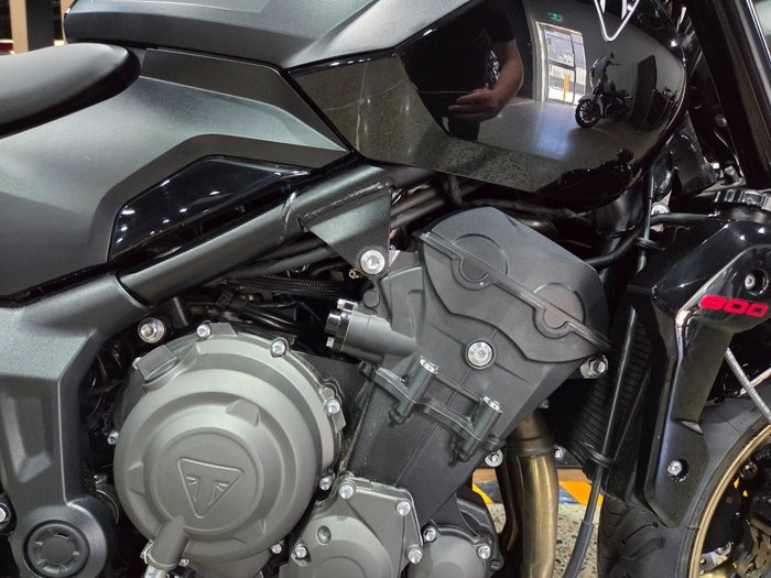 2026 Triumph TRIDENT 800 Black