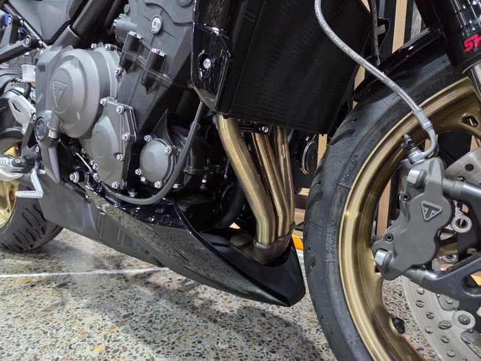 2026 Triumph TRIDENT 800 Black
