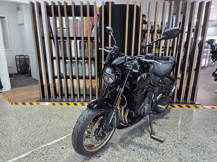 2026 Triumph TRIDENT 800 Black