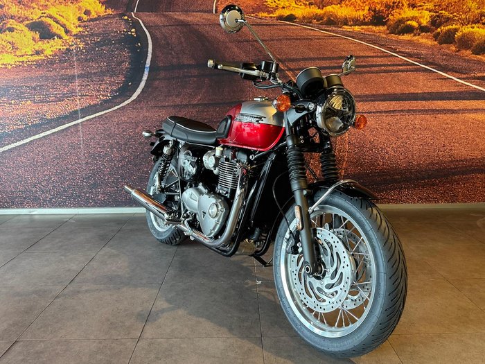2026 Triumph Bonneville T120 Bonneville Red