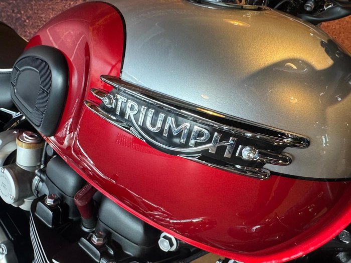 2026 Triumph Bonneville T120 Bonneville Red