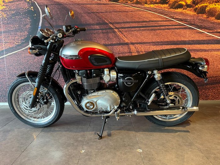 2026 Triumph Bonneville T120 Bonneville Red