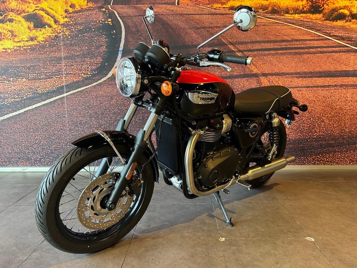2026 Triumph Bonneville T100 (900cc) Bonneville Black