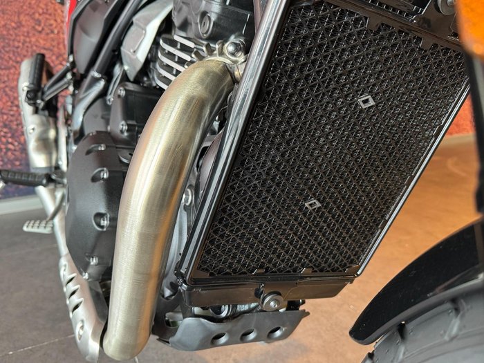 2026 Triumph Tracker 400 Tracker Black