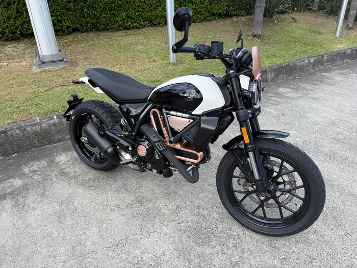 2025 Ducati Scrambler 10th Anniversario Rizoma Edition