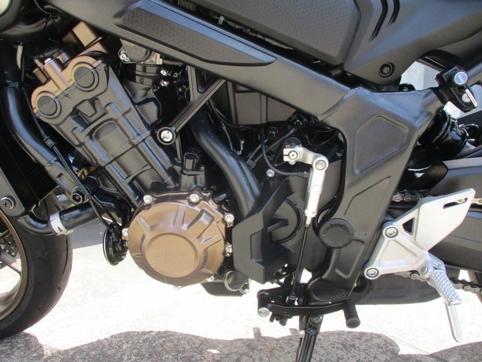 2025 Honda CB650RAC BLACK
