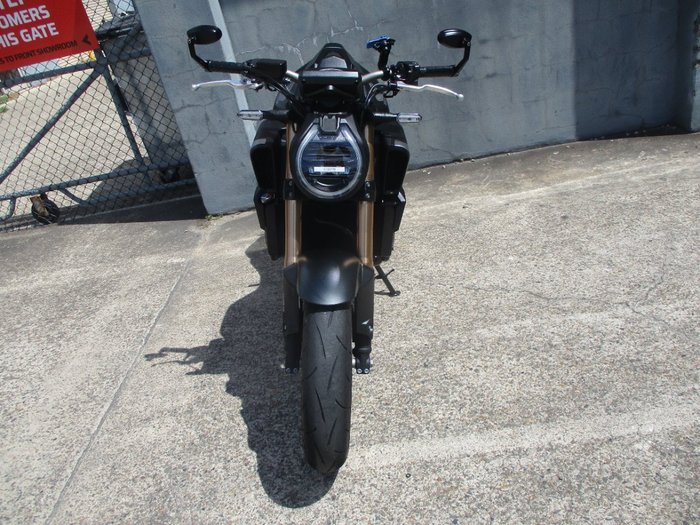 2025 Honda CB650RAC BLACK