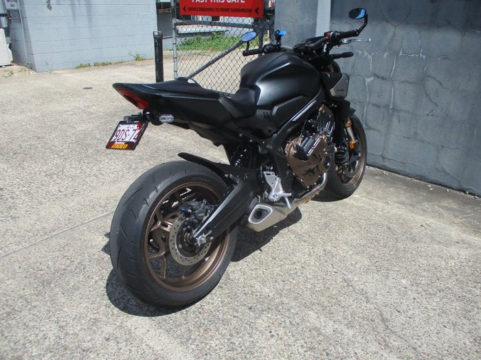 2025 Honda CB650RAC BLACK