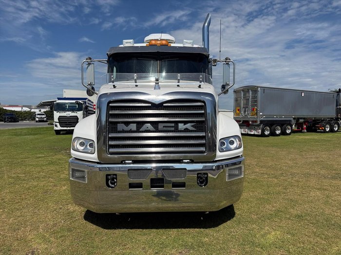 2018 Mack Granite