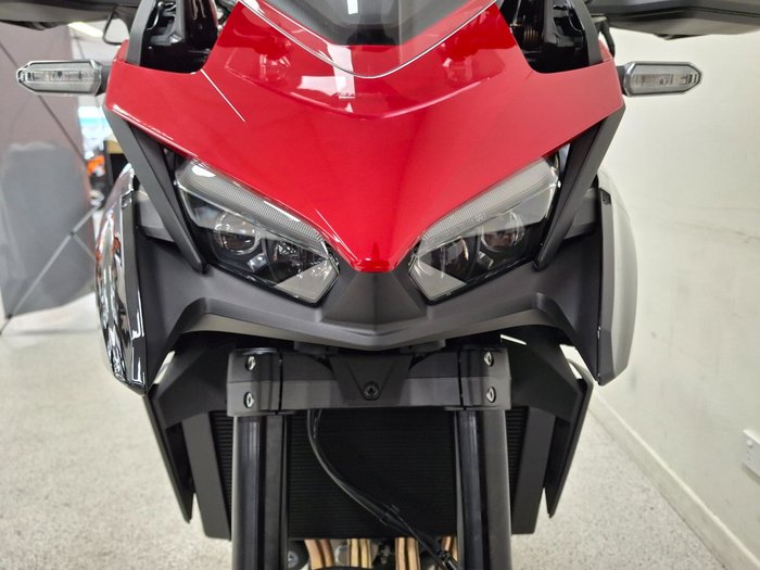2026 Honda CB1000 HORNET SP Red