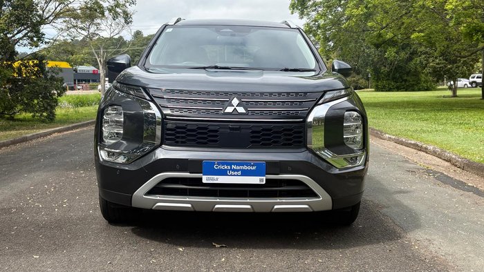 2024 Mitsubishi Outlander LS