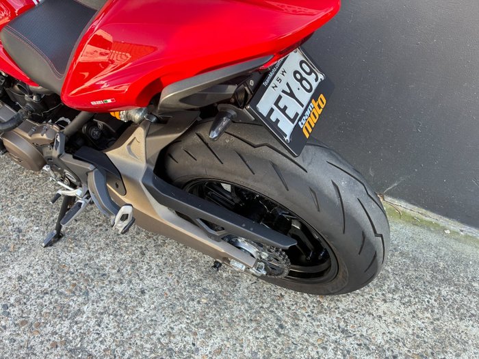 2017 Ducati MONSTER 821 RED