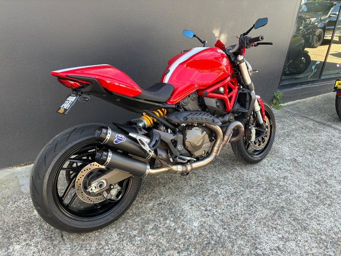 2017 Ducati MONSTER 821 RED