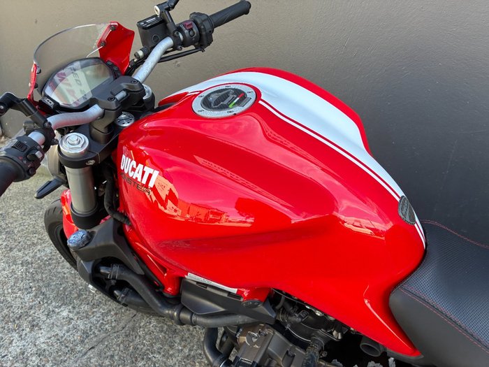 2017 Ducati MONSTER 821 RED