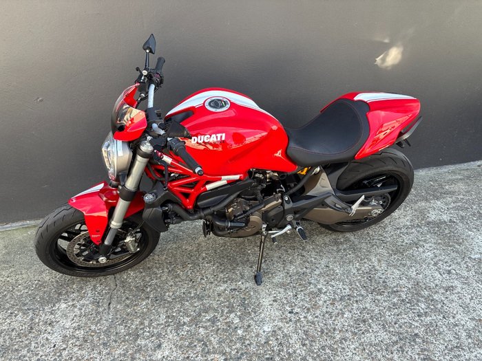 2017 Ducati MONSTER 821 RED
