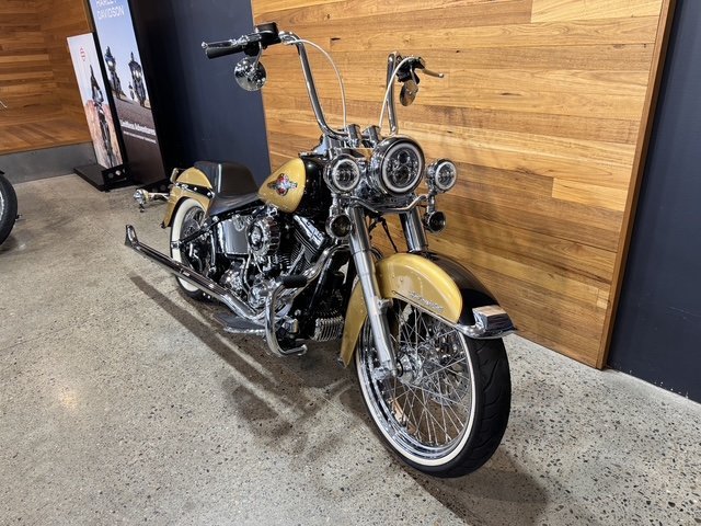 2017 HARLEY-DAVIDSON FLSTC HERITAGE SOFTAIL CLASSIC