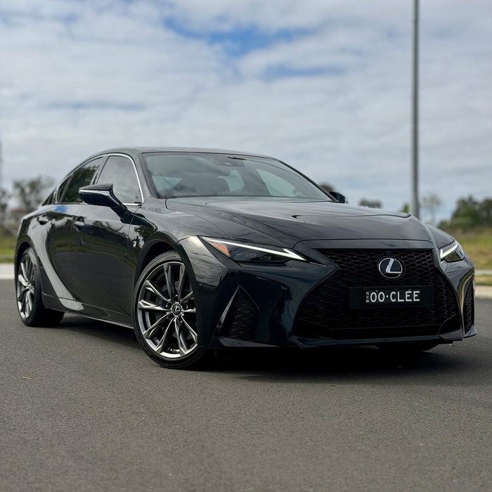 2020 Lexus IS