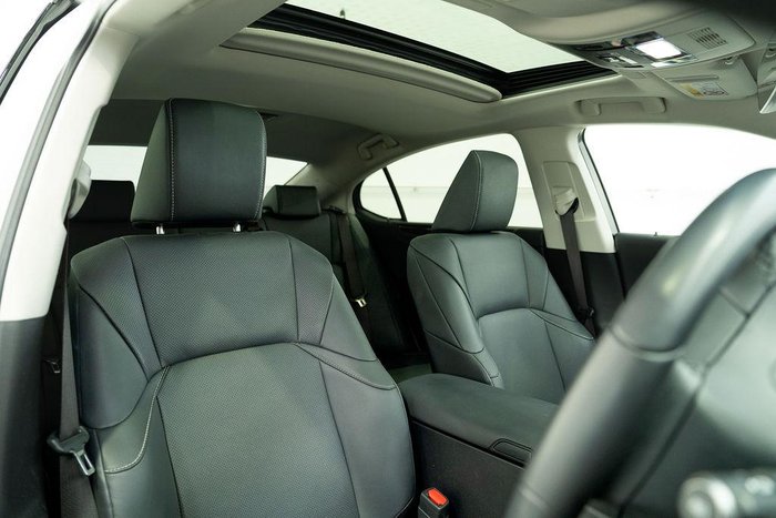 2023 Lexus ES 300h Luxury