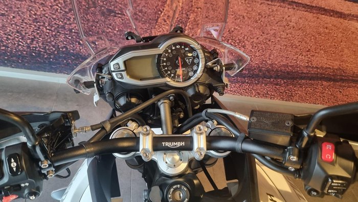 2016 Triumph Tiger 800 XRx Low Tiger White