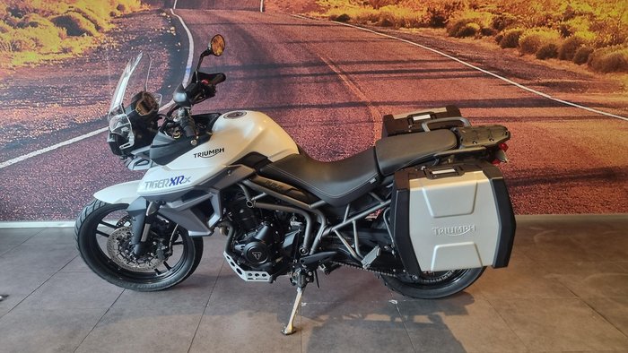 2016 Triumph Tiger 800 XRx Low Tiger White